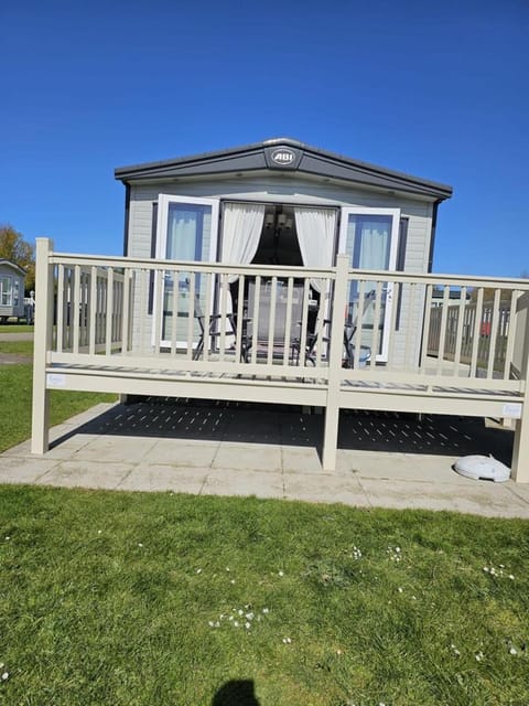 Property building, Balcony/Terrace