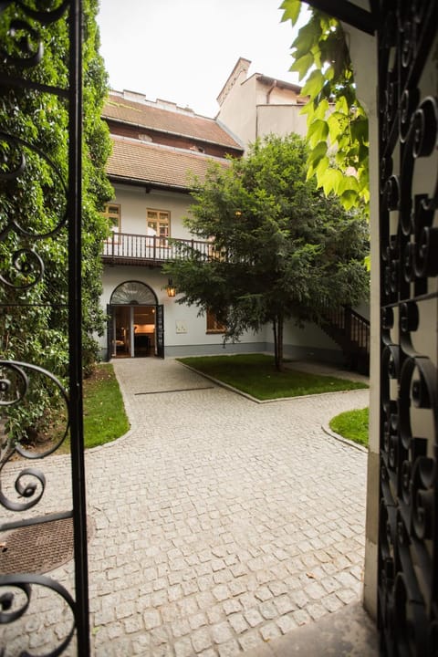 Patio, Garden, Garden view