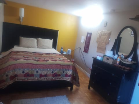 ROOM for Rent Bed and Breakfast in Milton