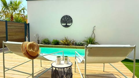 Patio, Garden, Balcony/Terrace, Swimming pool