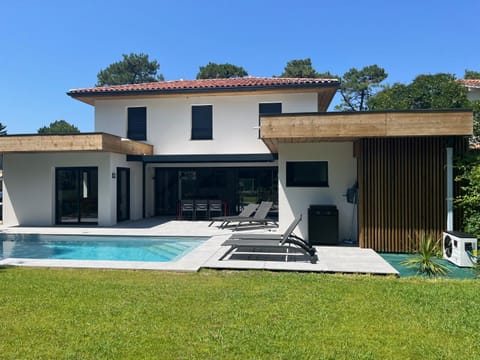 Villas-des-oyats - Arena - 8 personnes climatisée piscine chauffée House in Hossegor