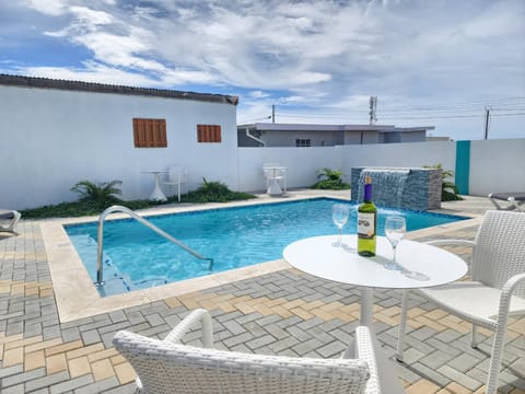 Ocean Breeze Apartments in Aruba Condominio in Oranjestad