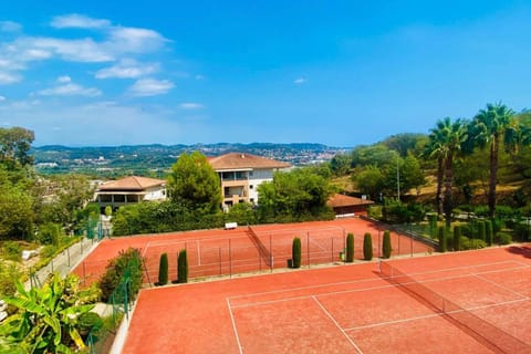 Apartment in Mandelieu - Private estate with swimming pool and tennis court House in Mandelieu-La Napoule