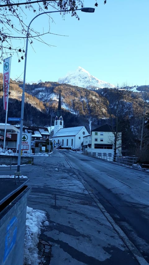 Neighbourhood, Mountain view