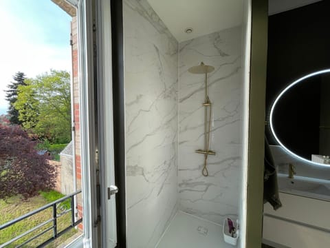 Maison Coeur centre ville Arnage 24h du Mans Villa in Centre-Val de Loire