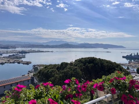 Natural landscape, Balcony/Terrace, Mountain view, Sea view