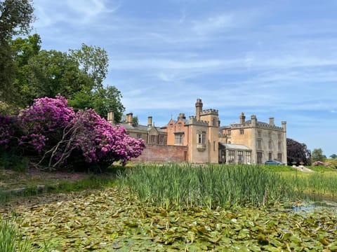 Property building, Spring, Garden, Garden view