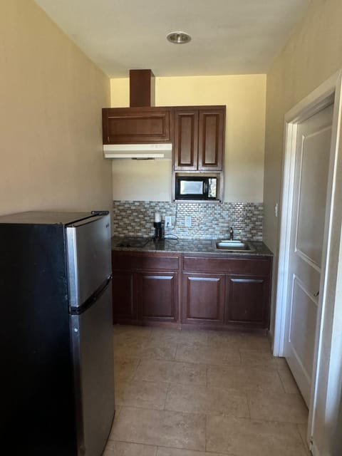 Kitchen or kitchenette, oven