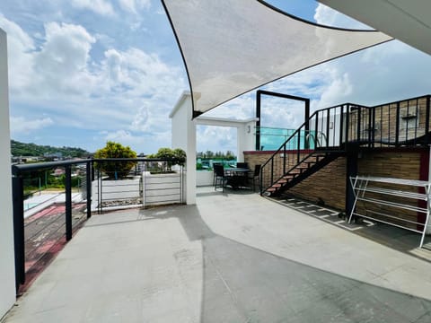 View (from property/room), Balcony/Terrace