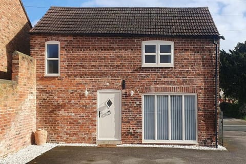 The Old Cart Shed House in Selby