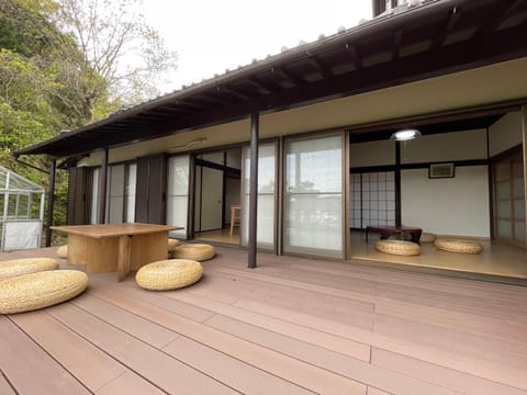 【 円 madoka 】逗子鎌倉で暮らすように過ごす一棟貸し宿泊施設​ Condo in Kanagawa Prefecture