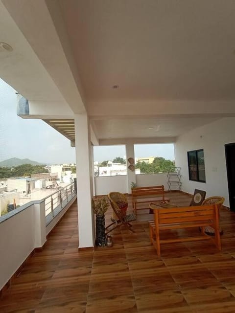 View (from property/room), Balcony/Terrace, Seating area, Dining area