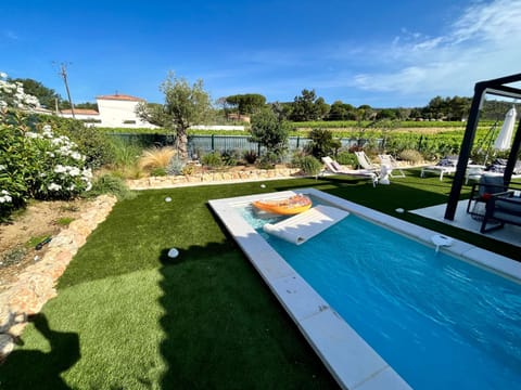 jolie maison neuve au coeur des vignes Villa in Cogolin