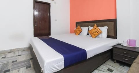 Goroomgo Viren Pacific Agra Near Taj Mahal - Wonderfull Stay with Family Hotel in Agra
