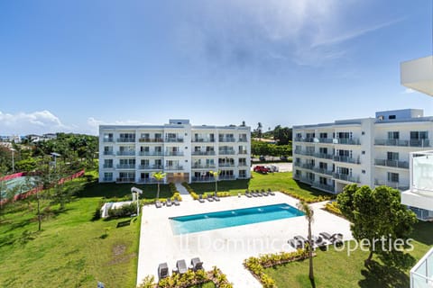 Property building, Garden view, Pool view, Swimming pool