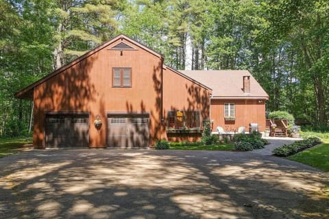 Sebago Pine Lodge +Bonus Yurt! House in Windham