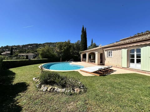 L'Oulivo, Villa pour 10 personnes avec piscine privée dans le Domaine de Valcros à La Londe-les-Maures Villa in La Londe-les-Maures