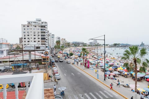 Neighbourhood, Natural landscape