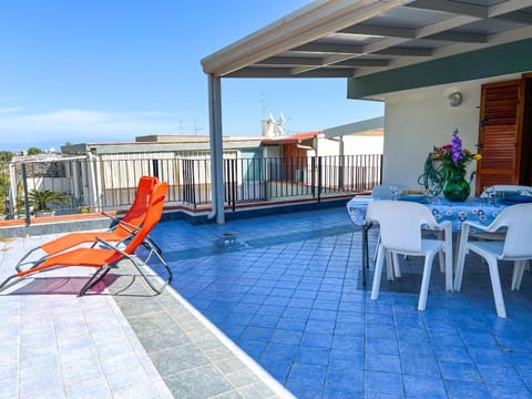 Patio, View (from property/room), Dining area, sunbed