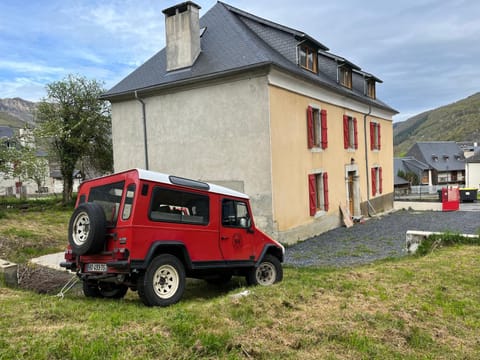 La Maison Garrap dans le val d'Azun Maison in Arrens-Marsous