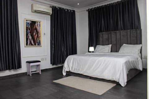 3bedroom Apartment Banana Island Condo in Lagos