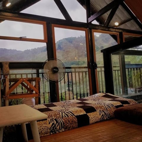 The King's Cabin - Baguio Apartment in Cordillera Administrative Region