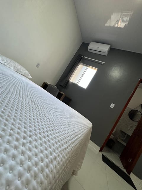 Bed, Photo of the whole room, air conditioner