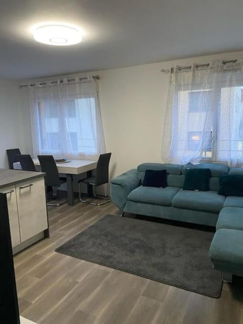 Joli appartement Dans le centre du Bourget Apartment in Drancy