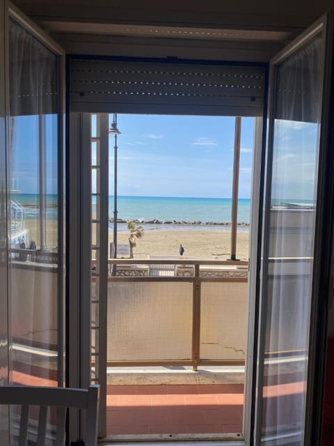 Balcony/Terrace, Beach, Sea view