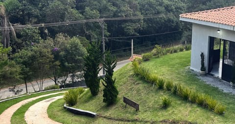 Casa Uno chácara House in Suzano