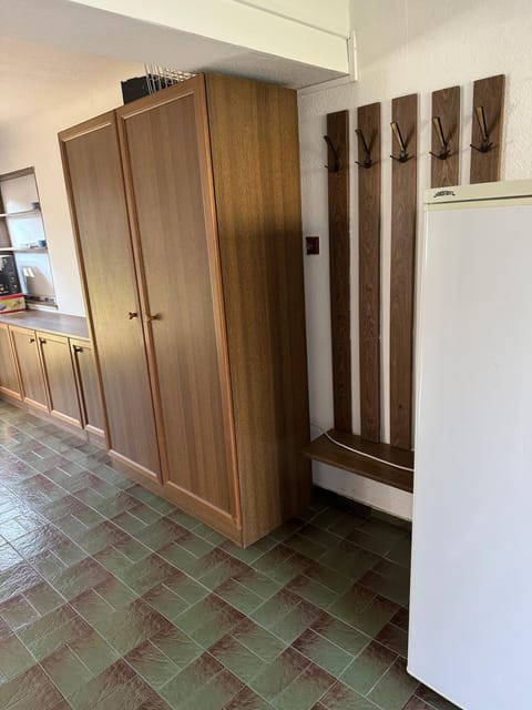 2 Bedrooms, 2 Baths House with a Living Room an Upstairs Reception rea House in Vienna
