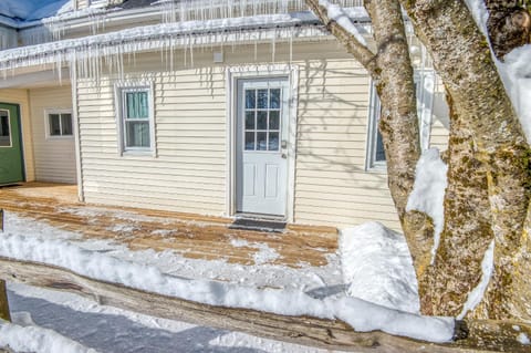 Property building, Day, Winter