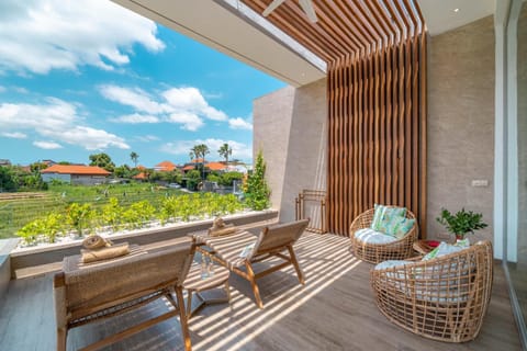 Vida & Vola : Majestic Coastal Retreat 40 Guests incl in Price Villa in North Kuta