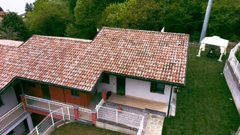 a due passi da bellagio Lake View house with garden House in Province of Lecco