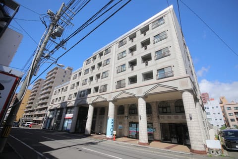 Property building, Day, Neighbourhood, Street view, Location