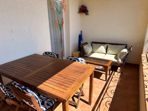 Appartement T4 Marine de Bravone Apartment in Linguizzetta