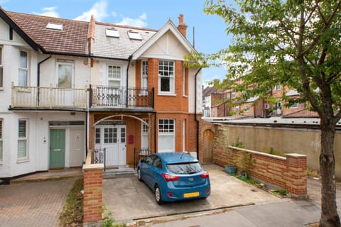 Property building, Street view, Location, Parking