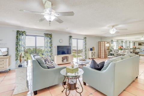 Oceanfront Flagler Beach Home with Decks and Gas Grill House in Beverly Beach