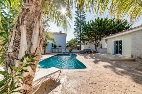 Patio, Pool view, Swimming pool