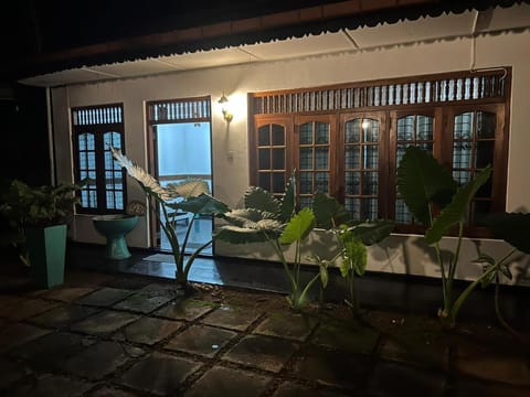 The Lagon House Bed and Breakfast in Southern Province