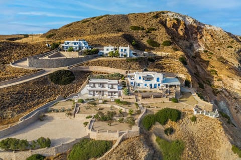 Facade/entrance, Bird's eye view