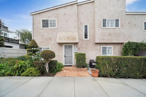 Charming Beach Duplex Home in Corona del Mar Casa in Corona Del Mar