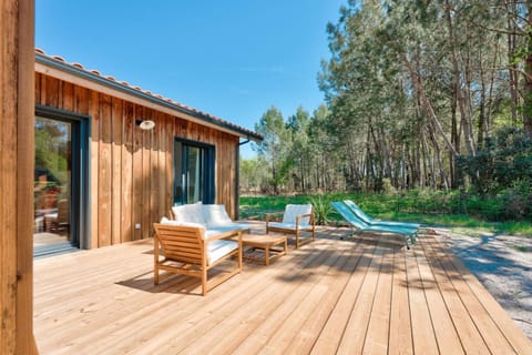 Peaceful house on the edge of a forest Casa in Sanguinet