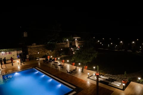 IBIZA FARM BY THE PARTY CITADEL, A 3BHK PRIVATE ViLLA WITH POOL Chambre d’hôte in Jaipur