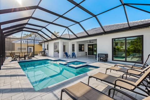 Prestige Villa House in Bonita Springs