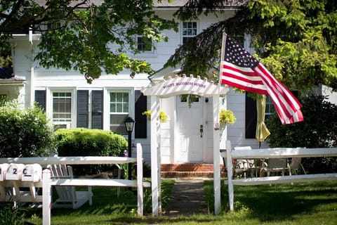 Historic White Blossom House Auberge in Southold