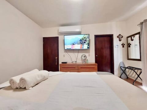 Tijuana Townhouse 3bd 1ba Villa in State of Baja California