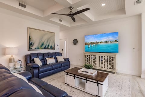 6042 WPW Ultimate Vacation Haven House in Siesta Beach