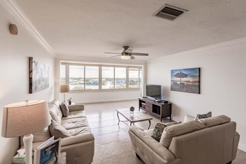 1255-506 Luxuriously Updated with Bay VIews House in Siesta Beach