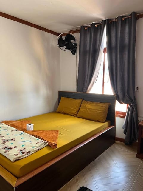 White Rose Guesthouse Bed and Breakfast in Sihanoukville